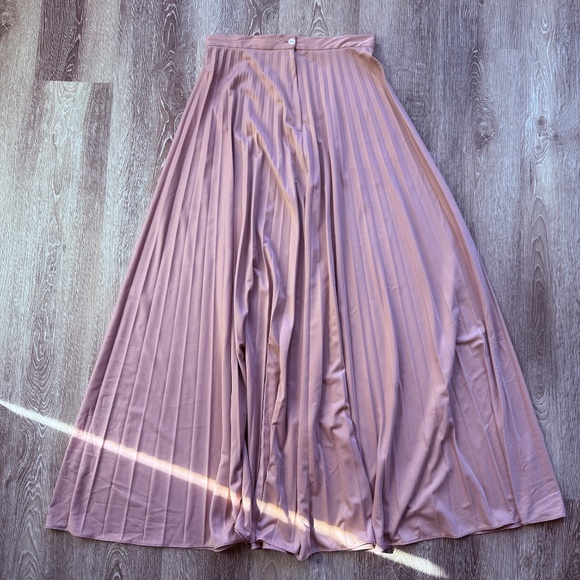 Beautiful Elegant Vintage Pleated Dusty Pink Maxi Skirt - Picture 2 of 7